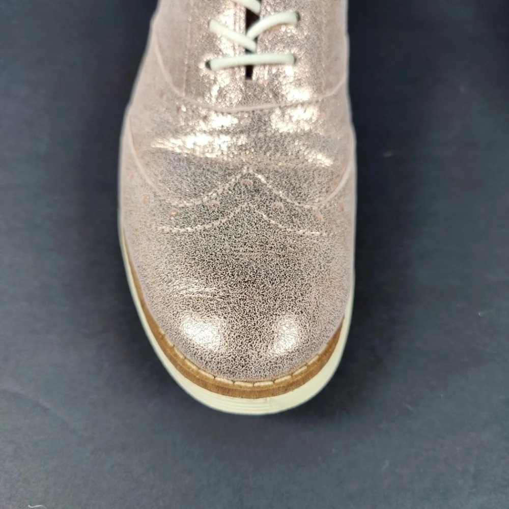 Cole Haan Grand OS Wingtip Casual Dress Sneaker Rose Gold Shimmer Women's Sz 6B
